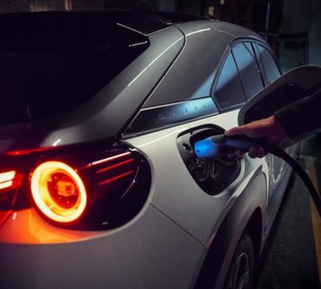 mobil mazda mx 30 (1)